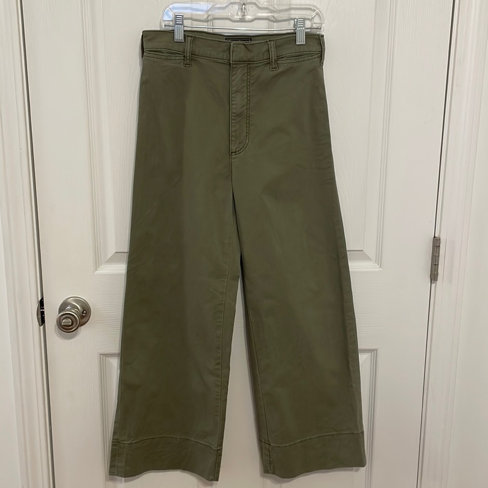 Abercrombie army green ultra high rise crop wide leg pants
